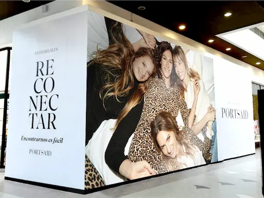 carousel-item carousel-item